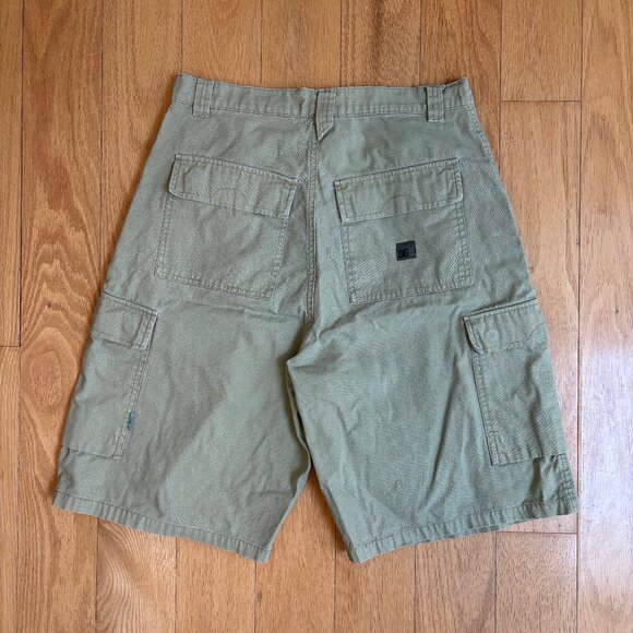 DC Skateboarding Wide Shorts 32 - Picture 2 of 4